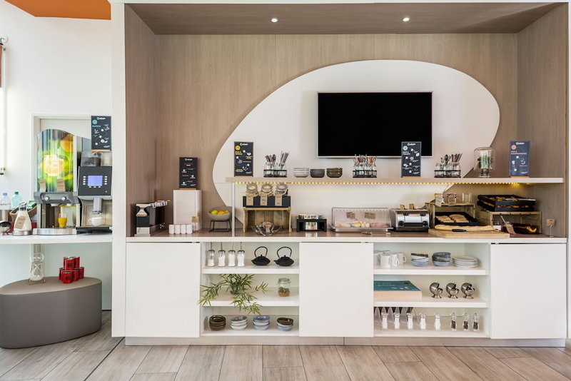 Aparthotel Adagio Access Paris Massy Gare TGV, Massy, Франция