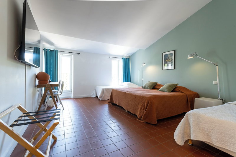 Hôtel Burrhus, Vaison-la-Romaine, France