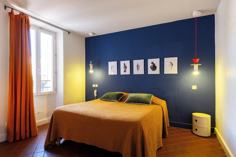 Hôtel Burrhus, Vaison-la-Romaine, France
