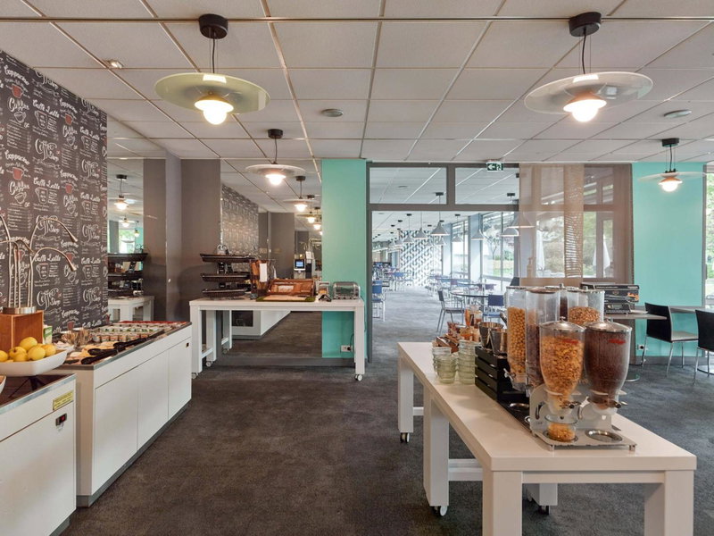 B&B HOTEL Cergy Port 4 étoiles, Cergy, Франция