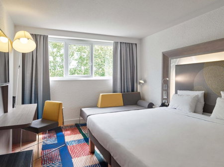 B&B HOTEL Cergy Port 4 étoiles, Cergy, Франция