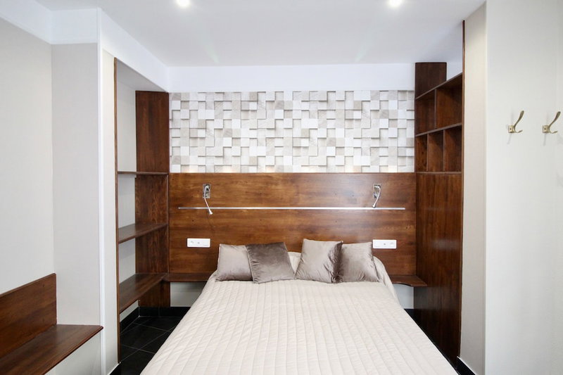 Hôtel des Pyrénées, Paris, France