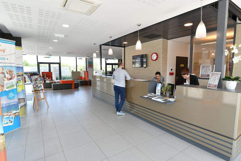 Appart Hôtel Mer & Golf City Bordeaux Bruges, Bruges, France