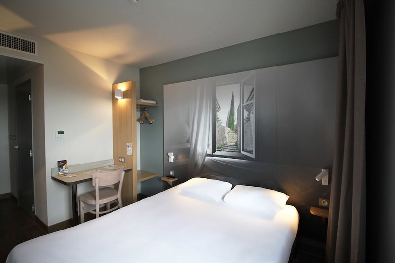 B&B HOTEL VALENCE TGV-Romans, Alixan, France