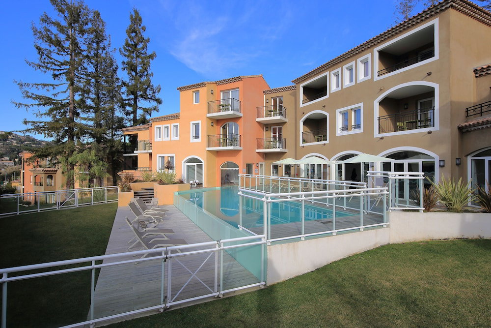 Hotel · Adonis Mougins, Mougins
