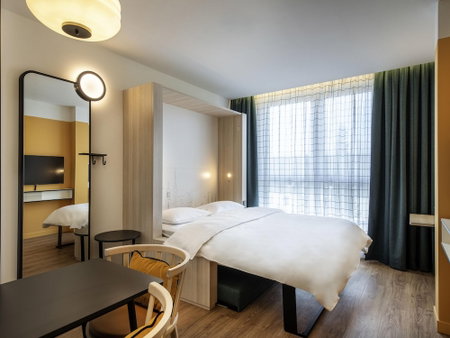 Aparthotel Adagio Access Rouen Centre Cathédrale, Rouen, France