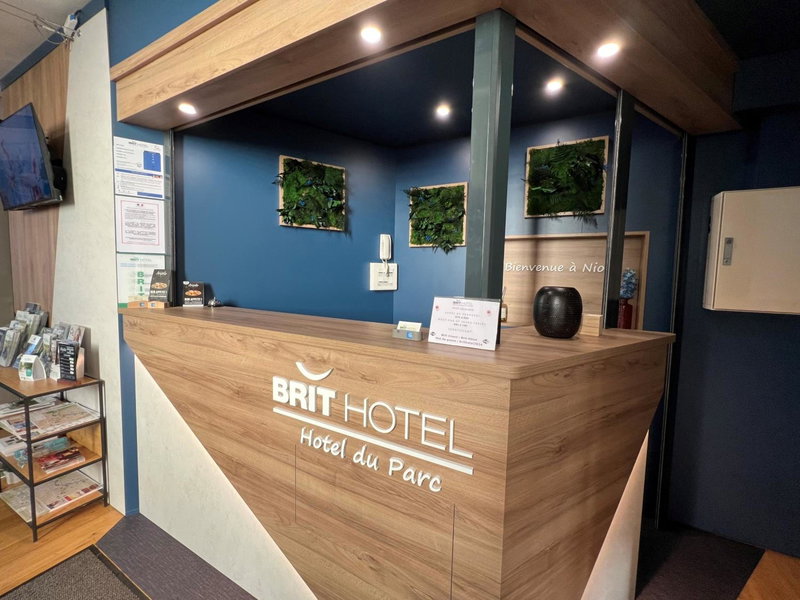 Brit Hotel du Parc Niort Centre-Parking gratuit, Niort, France