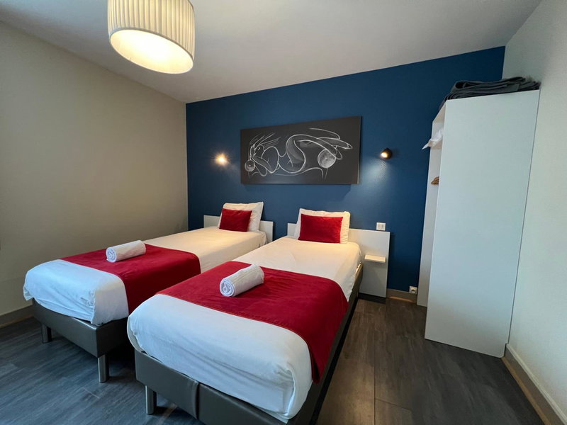 Brit Hotel du Parc Niort Centre-Parking gratuit, Niort, France