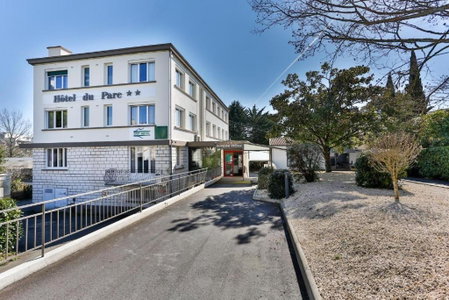 Brit Hotel du Parc Niort Centre-Parking gratuit, Niort, France