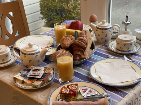 Contact Hôtel - Hôtel les Bleuets & SPA, La Riviere-Saint-Sauveur, France