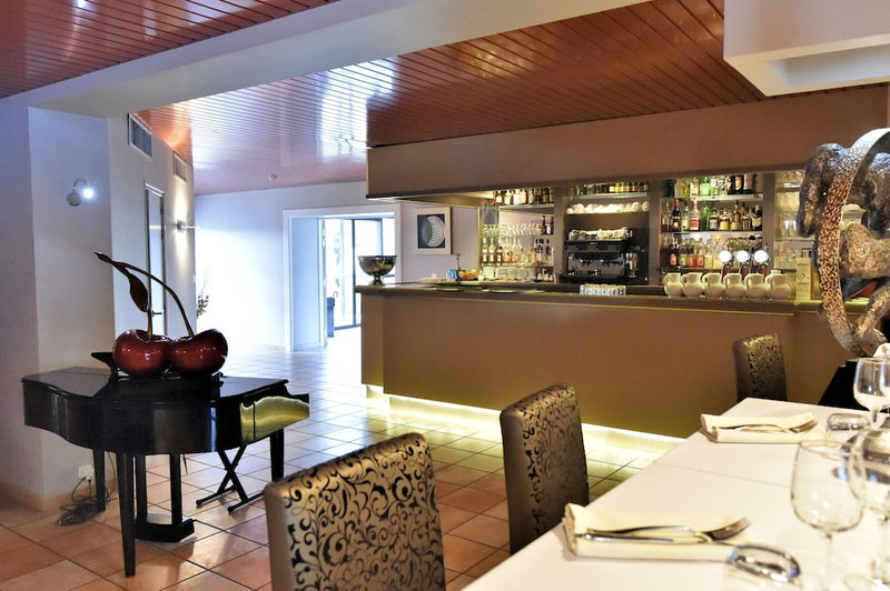 Hotel Restaurant Le Domaine des Oliviers, Pierrelatte, France