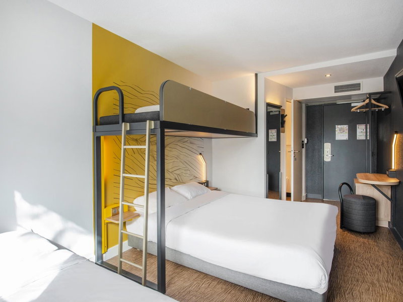 B&B HOTEL Cholet Nord, Cholet, France