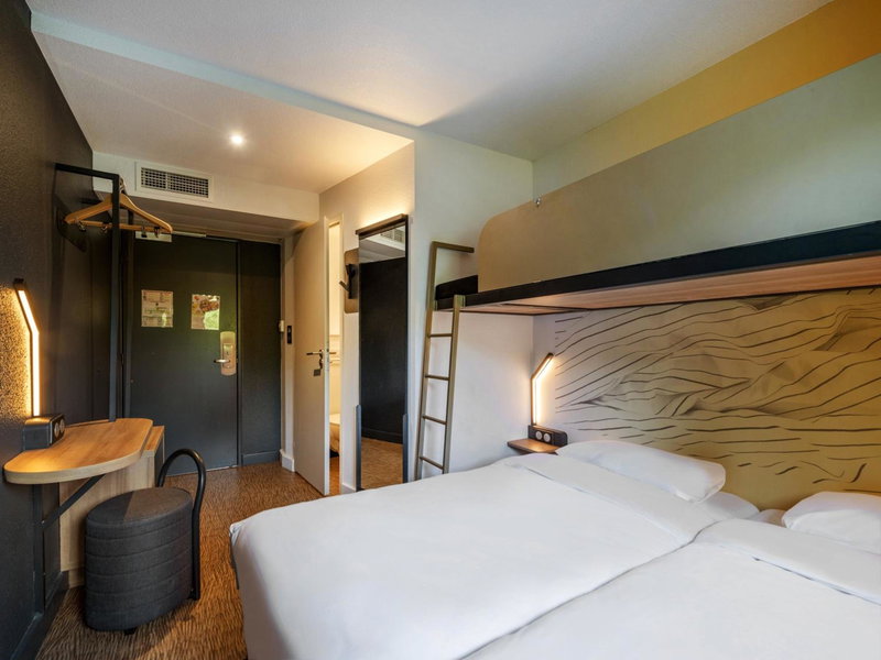 B&B HOTEL Cholet Nord, Cholet, France