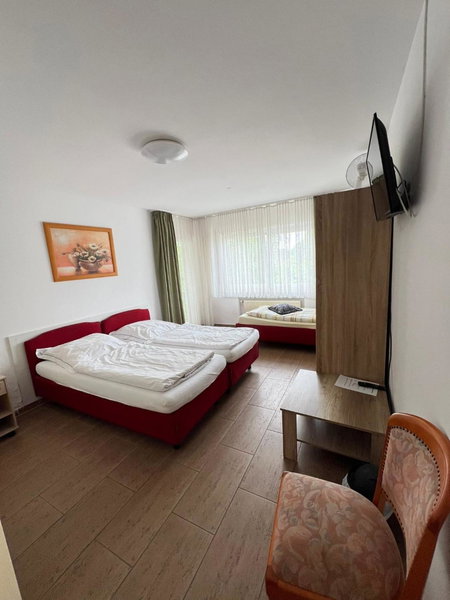 Hotel Restaurant Neffelthal, Kerpen, Германия