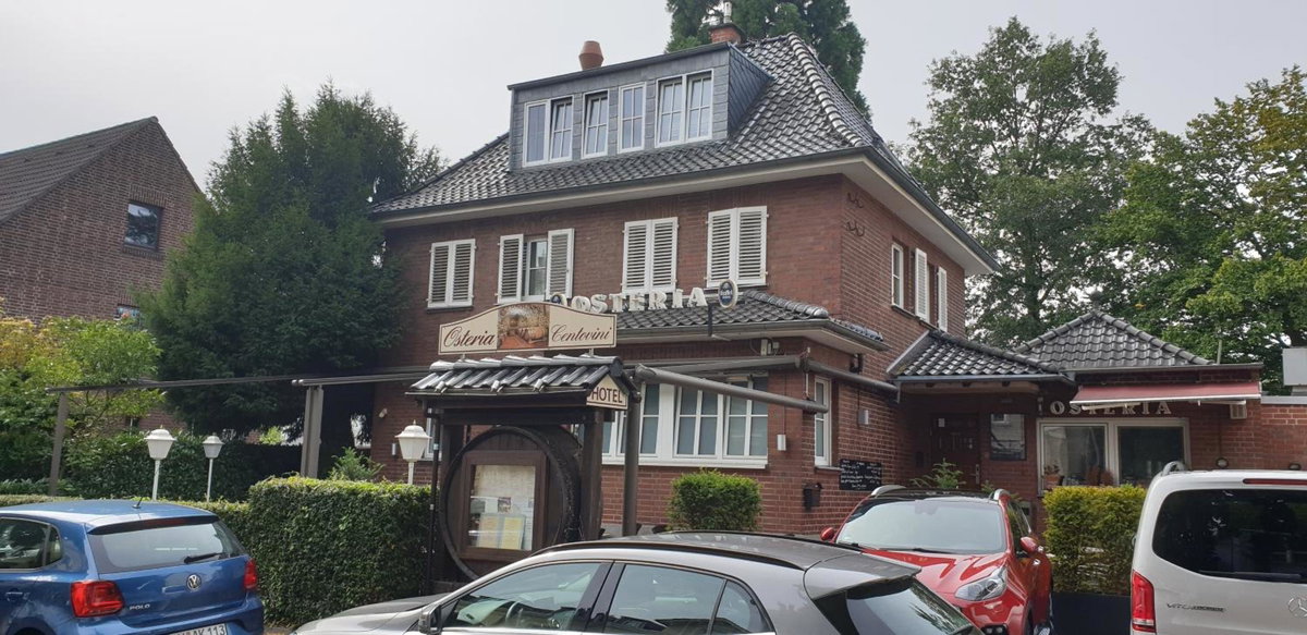 Hotel · Osteria-Hotel-Centovini, Cologne