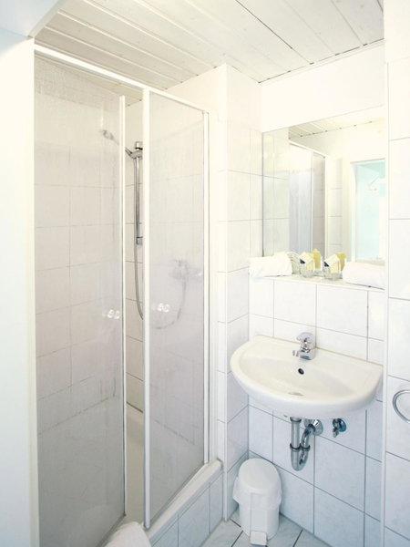ARRIVEL Pension Haus am Bach, Allershausen, Germany