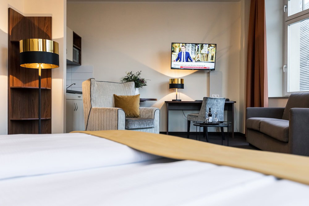Hotel Royal International, Deutschland