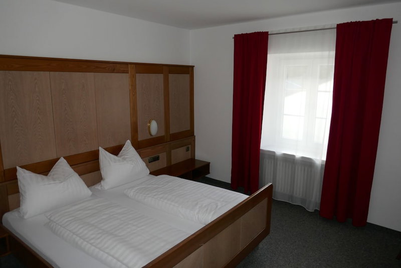 Hotel Bayerischer Hof, Burghausen, Germany