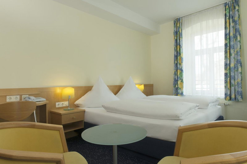 Hotel Schloss Schweinsburg, Neukirchen-Pleiße, Germany