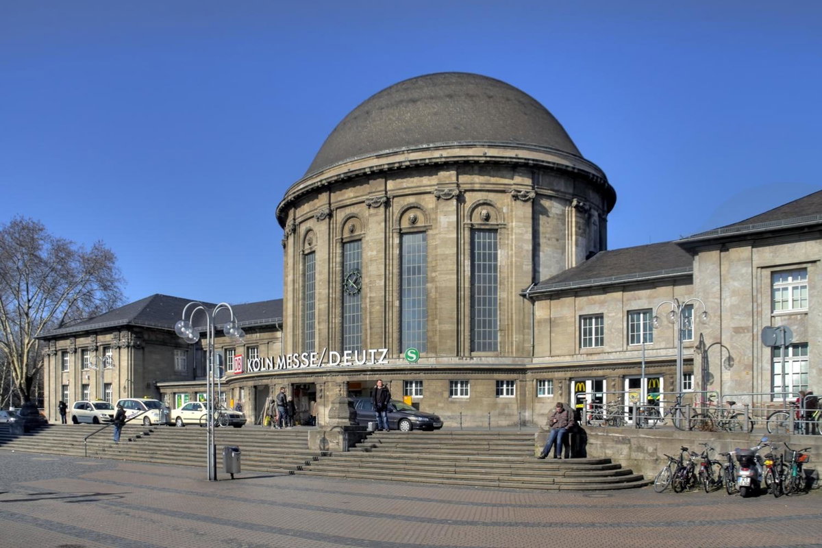 Hotel Alt Deutz City-Messe-Arena KONTAKTLOSER SELF CHECK-IN, Deutschland