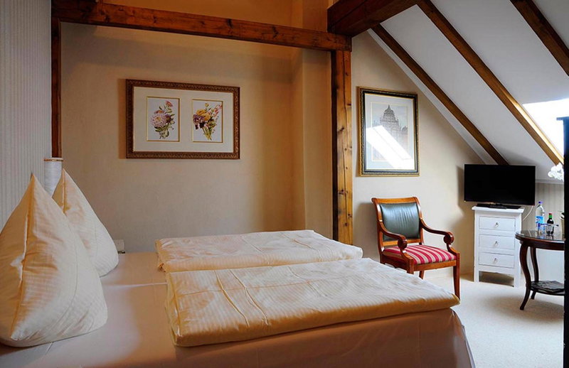 Hotel Schlossresidenz Heitzenhofen, Duggendorf, Germany
