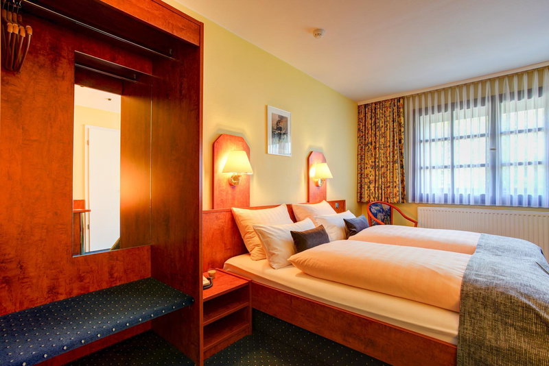 Hotel Elbinsel free parking, Hamburg, Germany