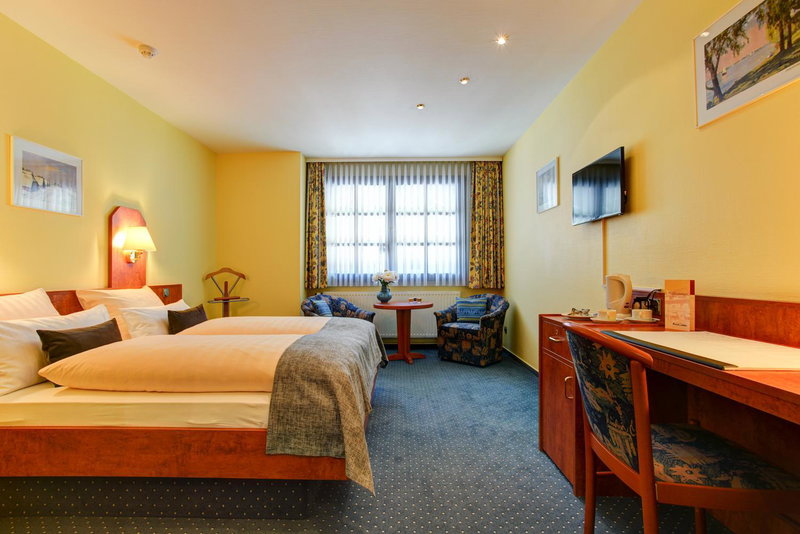 Hotel Elbinsel free parking, Hamburg, Germany