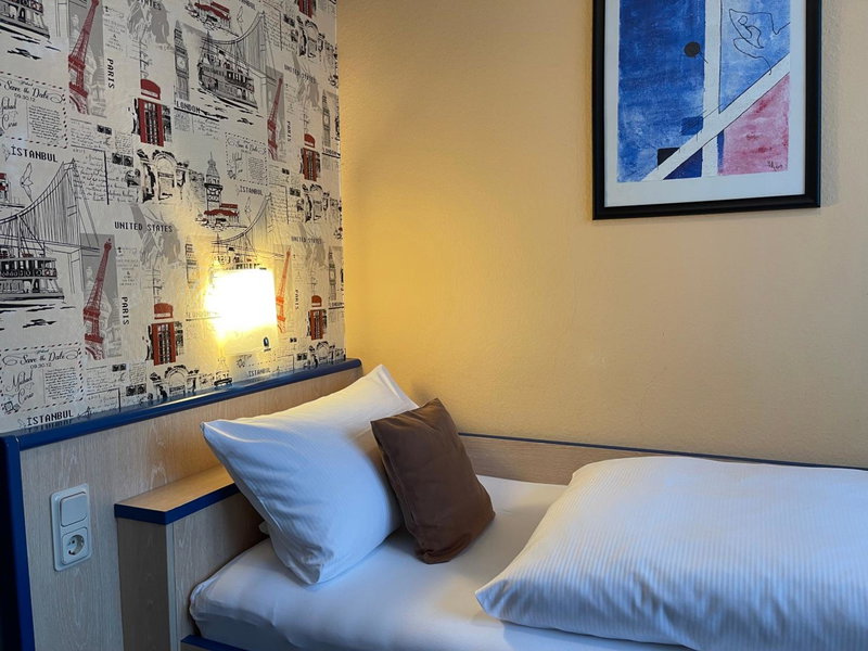 Hotel Stadt Hamburg am Fluss Saarbrücken by Klassen Stay, Saarbrücken, Germany