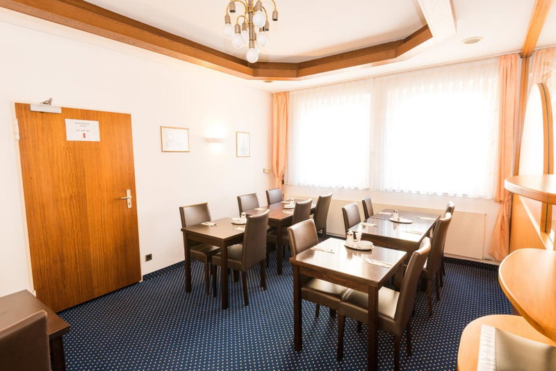 Hotel am Friedensplatz, Stuttgart, Германия