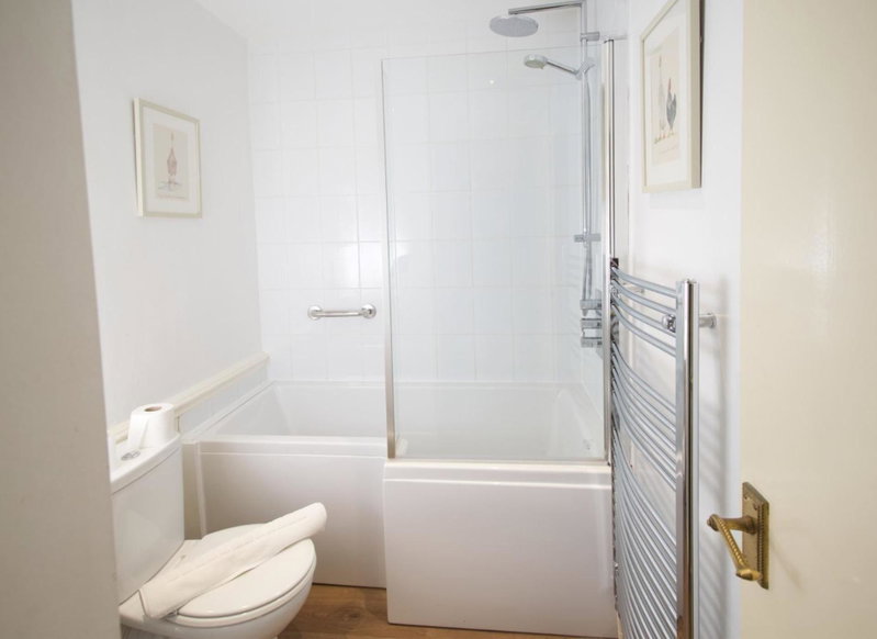 The New Inn Hotel, Lechlade, United Kingdom