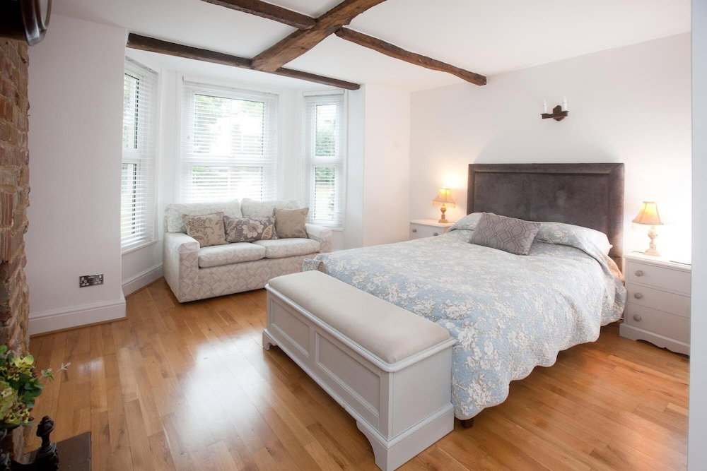 Hotel · The Old House Guesthouse, Salisbury