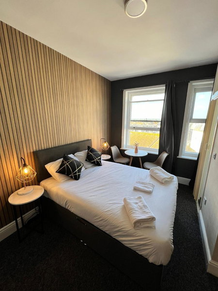 OYO Marine Parade Hotel, Eastbourne Pier, Eastbourne, United Kingdom