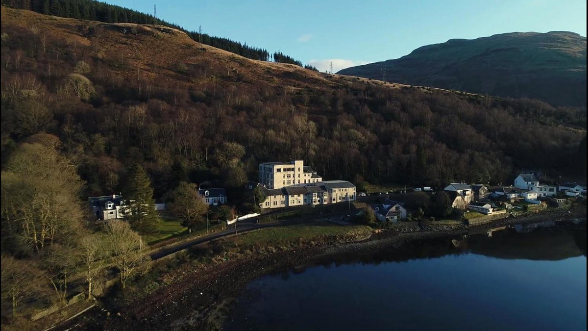 Отель · Loch Long Hotel, Arrochar