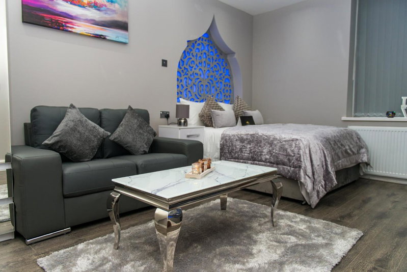 Velmora Suites, Huddersfield, Великобритания