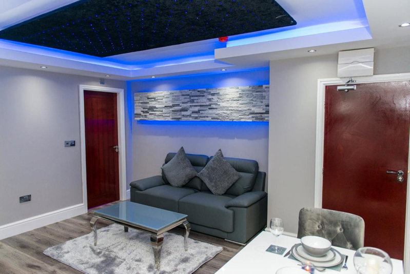 Velmora Suites, Huddersfield, Великобритания