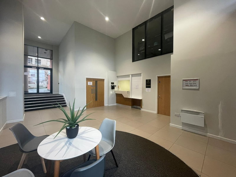 Adelphi Wharf Apartments by Beehosting, Salford, United Kingdom
