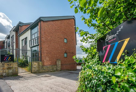 Roomzzz Leeds Headingley, Leeds, United Kingdom