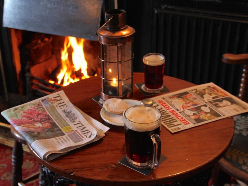 Crown and Trumpet Inn, Broadway, Reino Unido