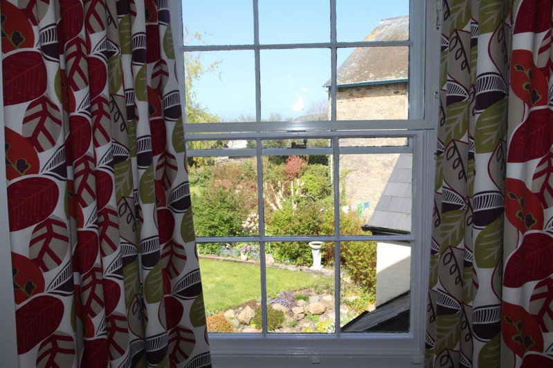 Cnapan Guest House, Newport Pembrokeshire, United Kingdom