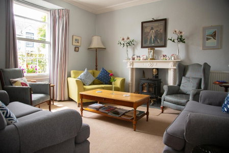 Cnapan Guest House, Newport Pembrokeshire, United Kingdom