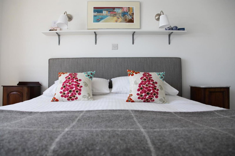 Cnapan Guest House, Newport Pembrokeshire, United Kingdom