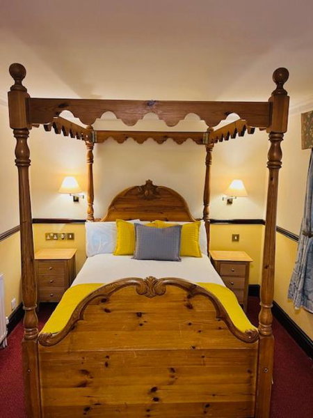 Crown & Cushion Hotel, Chipping Norton, United Kingdom