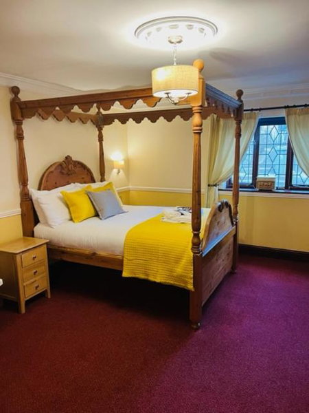 Crown & Cushion Hotel, Chipping Norton, United Kingdom