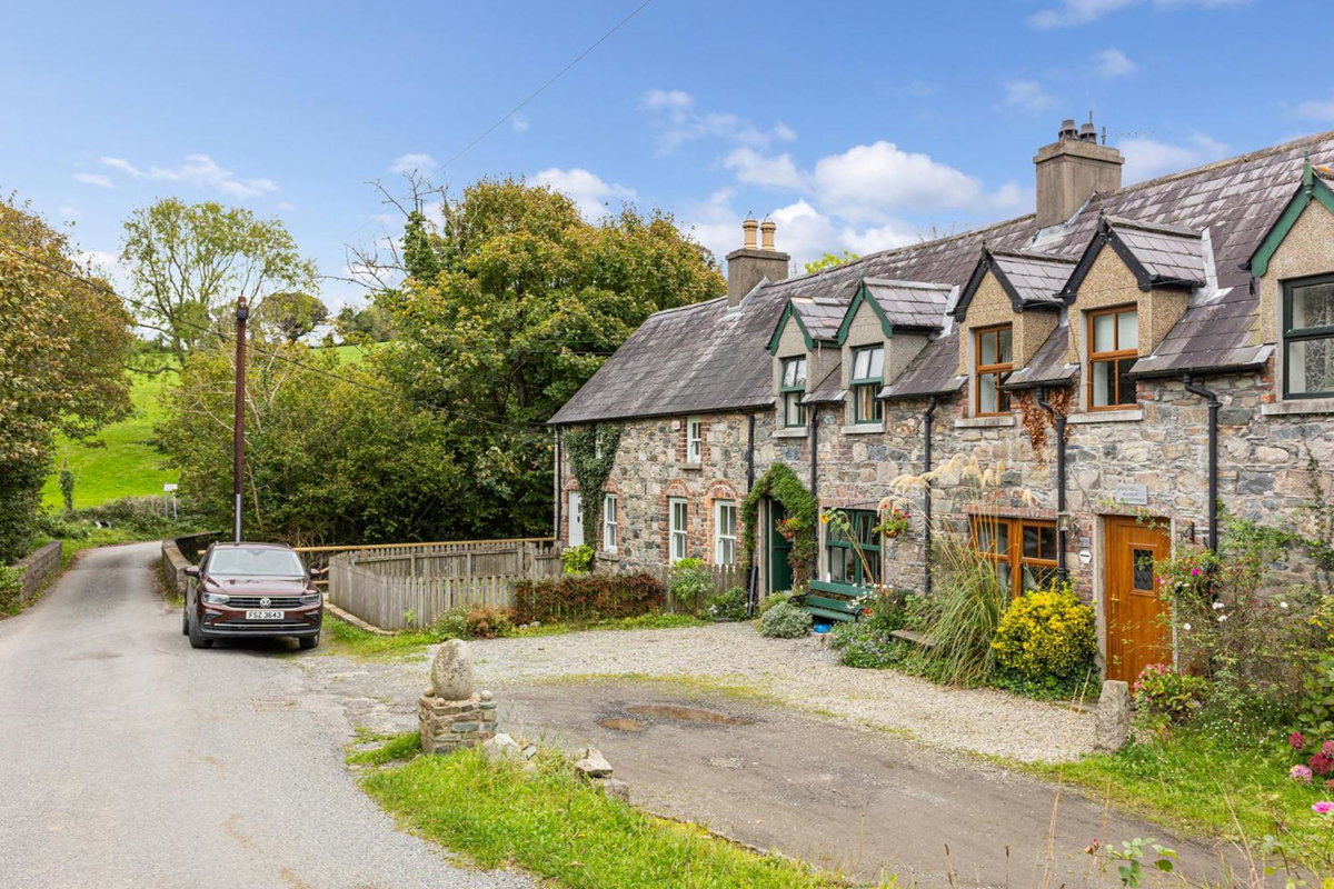 Hotel · Priest Bridge Cottage, Bryansford