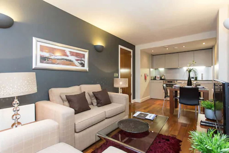 The Chambers - Park Place - Apartments, Leeds, United Kingdom