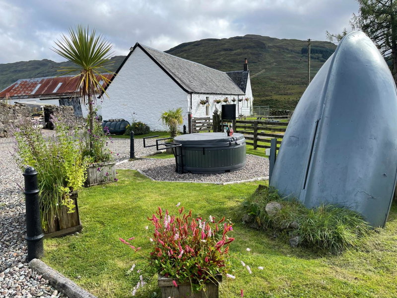Garrison Farm with Hot Tub, Inversnaid, United Kingdom