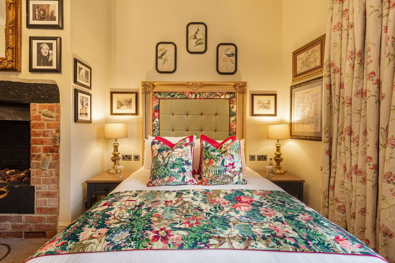 The George Hotel, Amesbury, Wiltshire - The Coaching Inn Group, Amesbury, Reino Unido