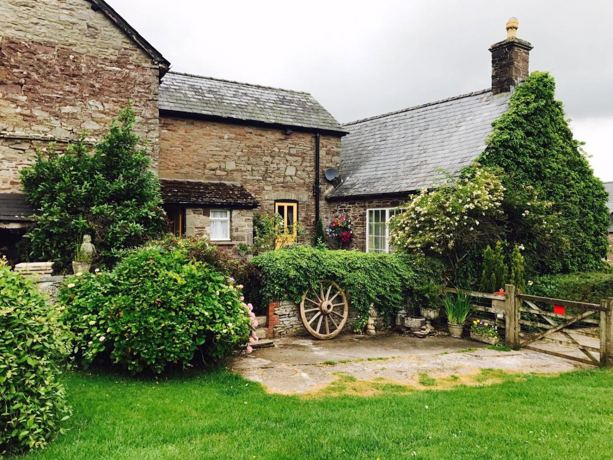 Hotel · The Draen Bed and Breakfast, Brecon