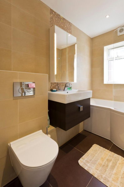 Leafy Suburban Bed and Breakfast, Northwood, United Kingdom