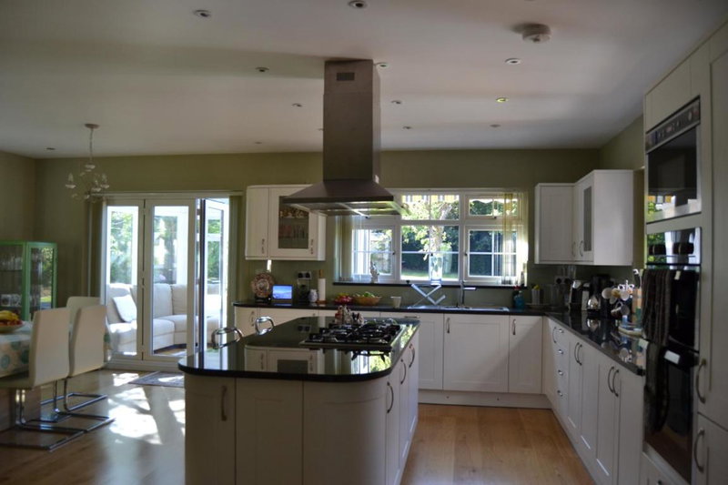 Leafy Suburban Bed and Breakfast, Northwood, United Kingdom